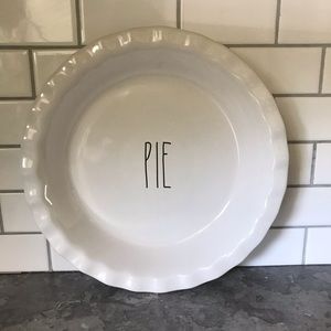 Rae Dunn “PIE” Dish